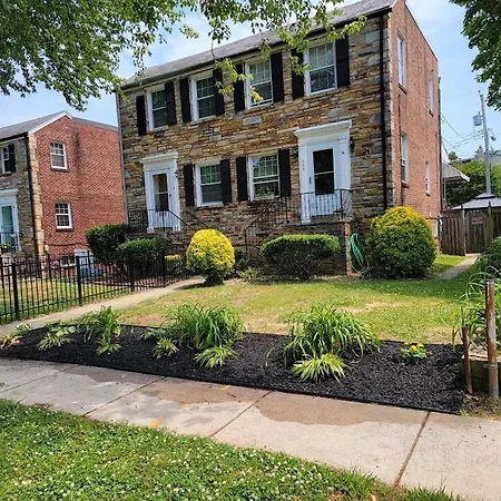 503 E Alexandria Ave, Alexandria, VA 22301 Villa